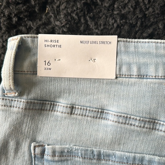 NWT size 16 - Picture 4 of 6